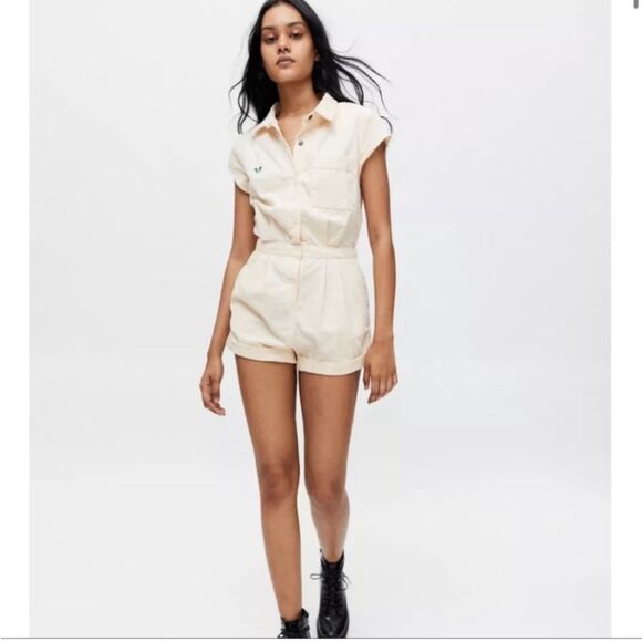 Urban Outfitters - Quinn Shortie Corduroy Romper - size XS - Picture 1 of 13